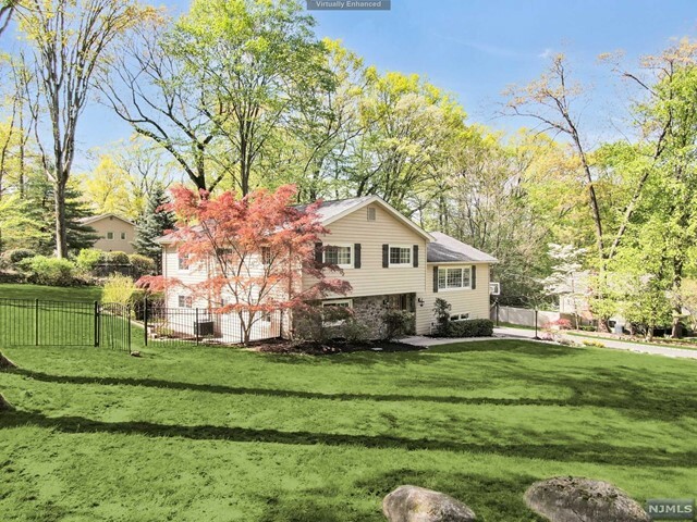 Property Photo: 571 Whitenack Road NJ 07675