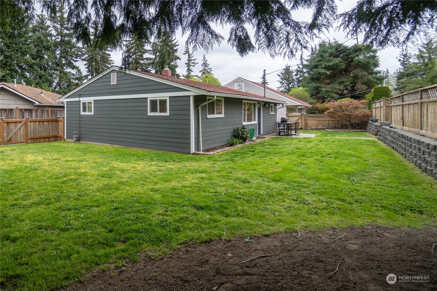 Property Photo:  18820 5th Avenue NE  WA 98155 