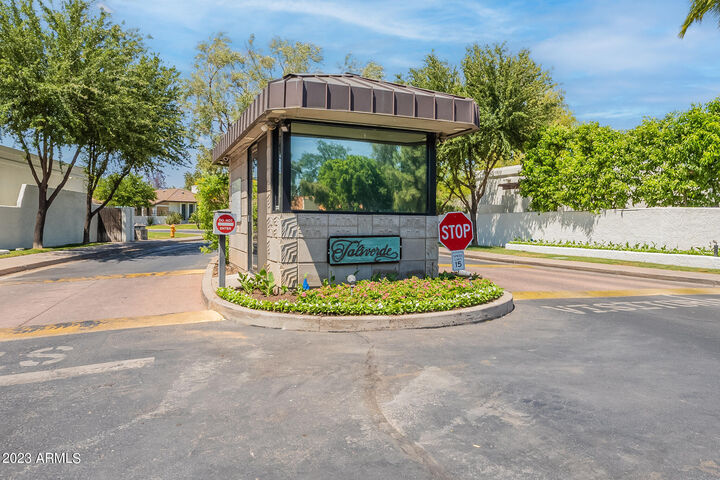 Property Photo:  2424 E Rancho Drive  AZ 85016 