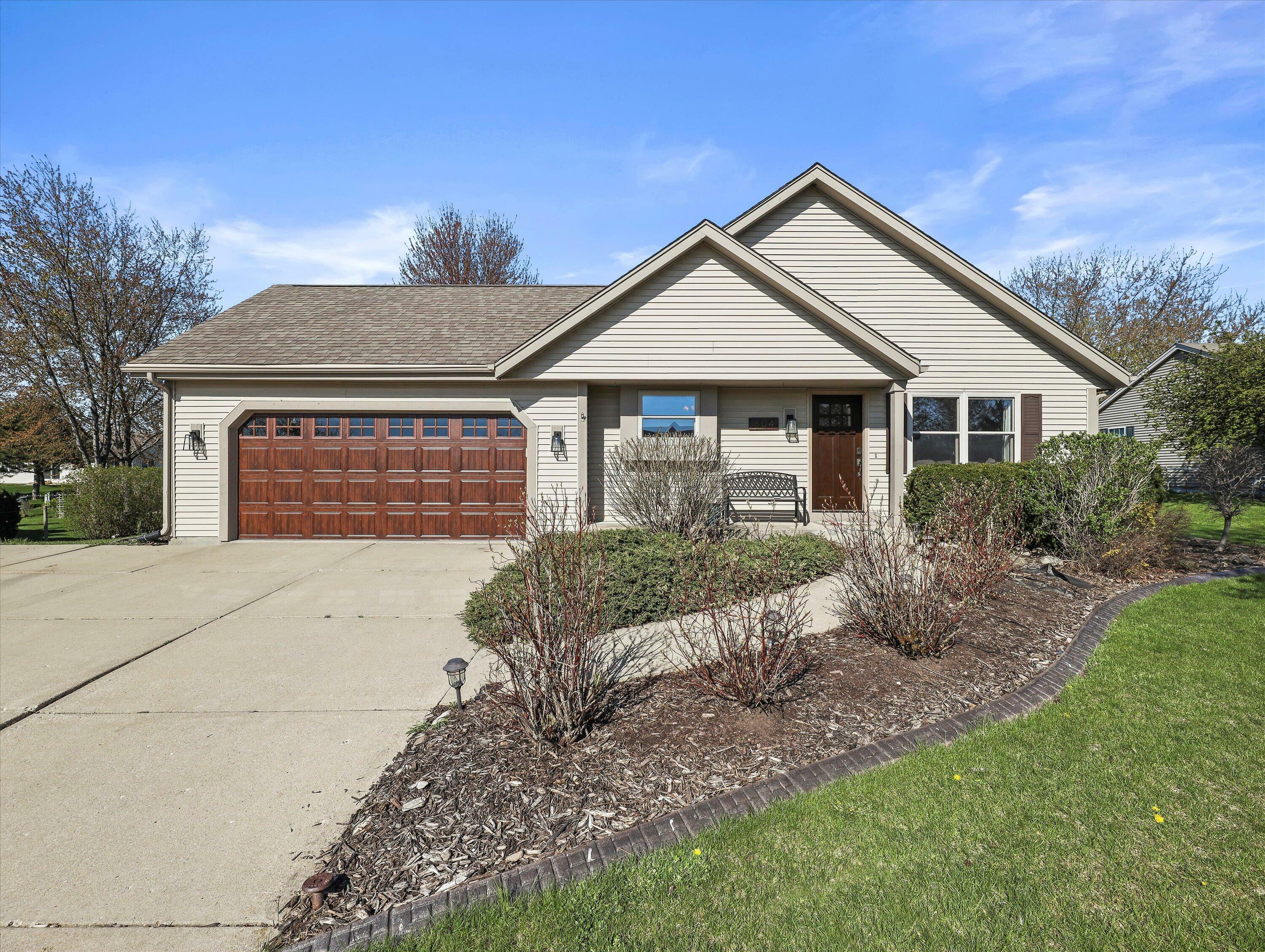 Property Photo:  604 Heron Dr  WI 53185 