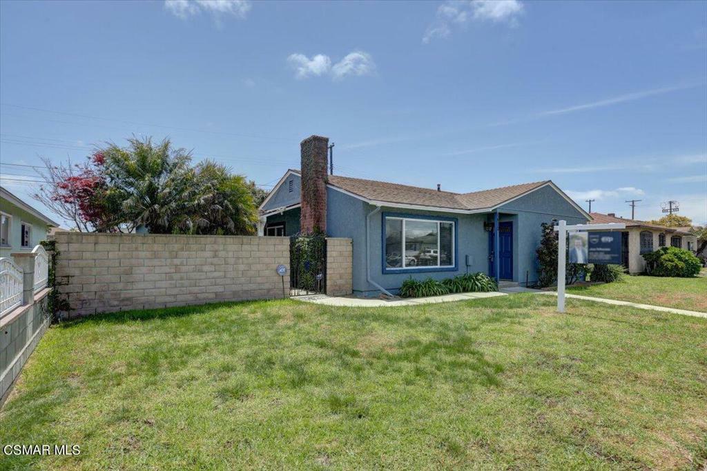 Property Photo:  1410 W Iris Street  CA 93033 