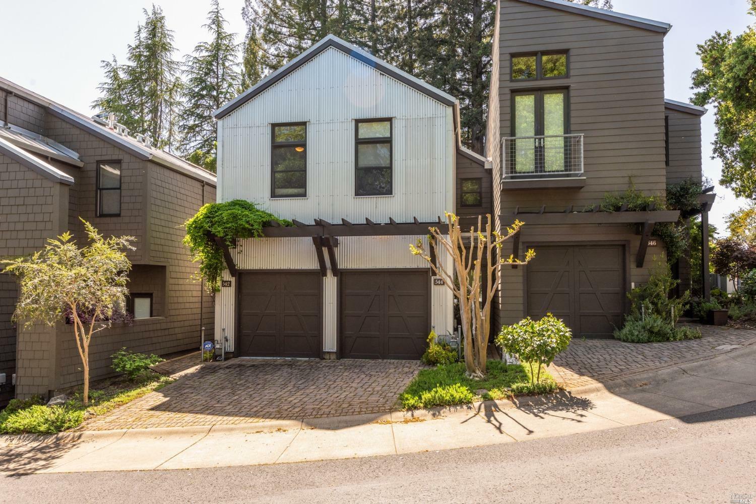 Property Photo: 542 Grove Street CA 95448
