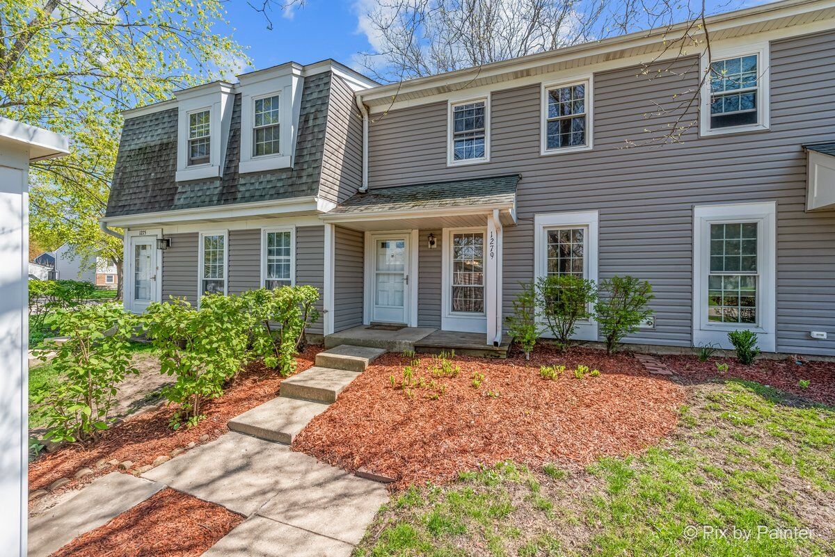 Property Photo: 1279 Northampton Lane IL 60172