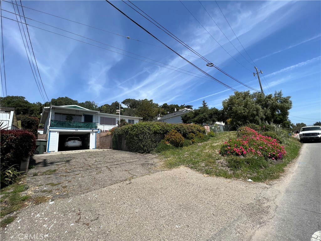 Property Photo:  105 Le Point Street  CA 93420 