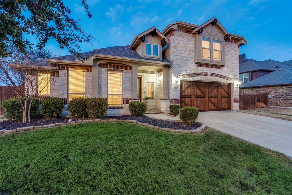 Property Photo: 513 Harvest Trail TX 76065