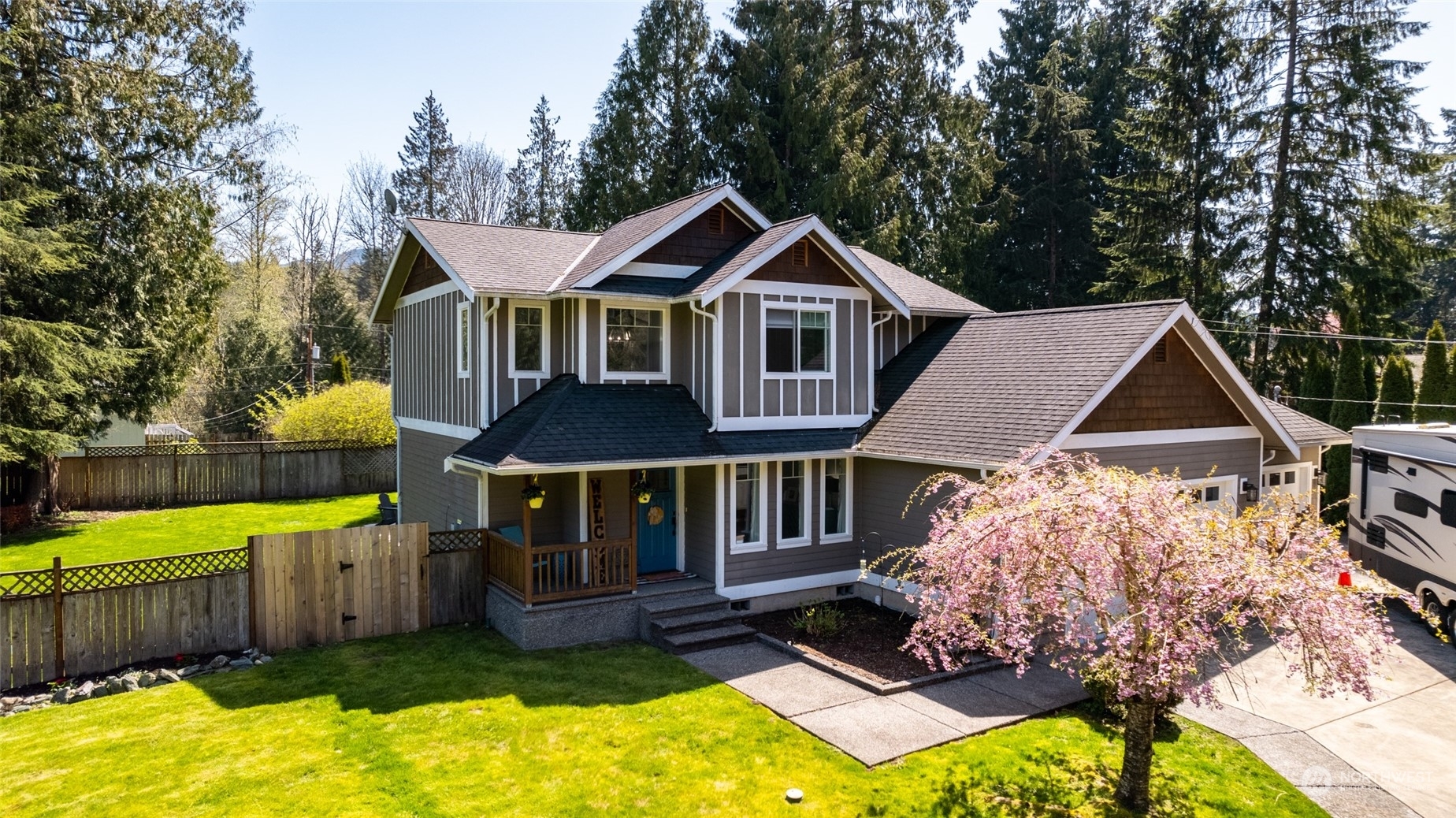 Property Photo:  518 Reed Way  WA 98284 