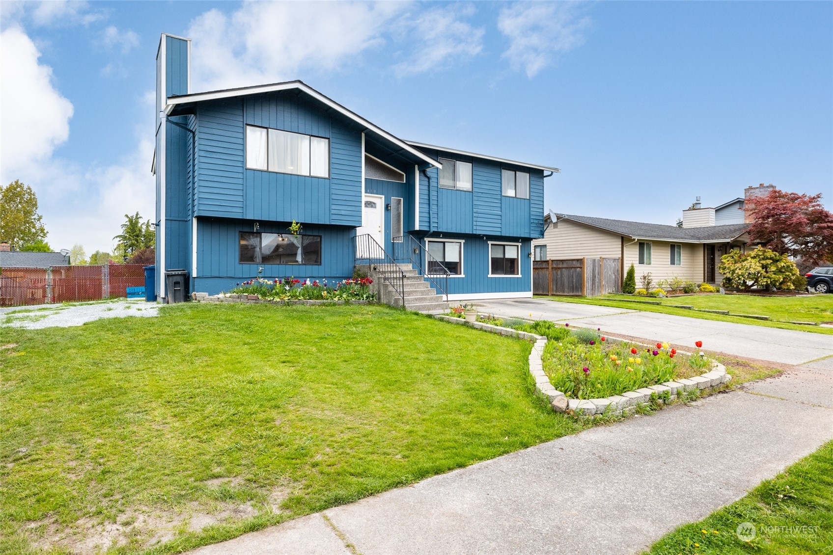 Property Photo:  2419 E Montgomery Street  WA 98274 