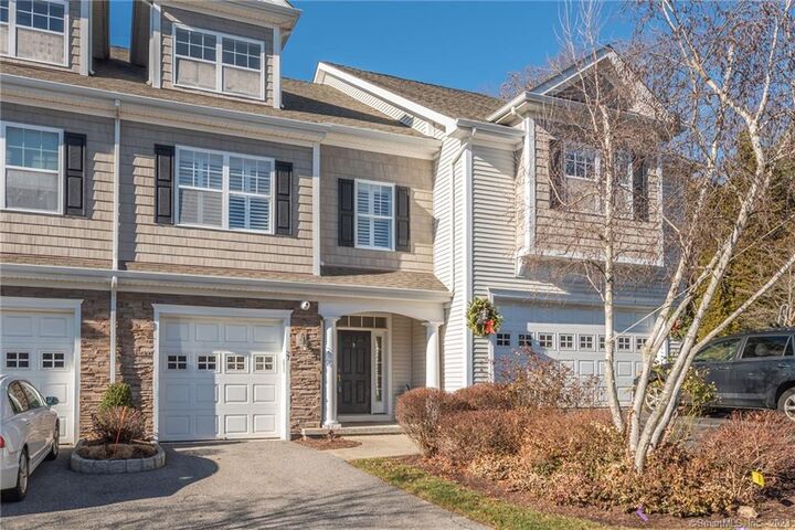 27 Ridgewood Drive 27  Middlebury CT 06762 photo