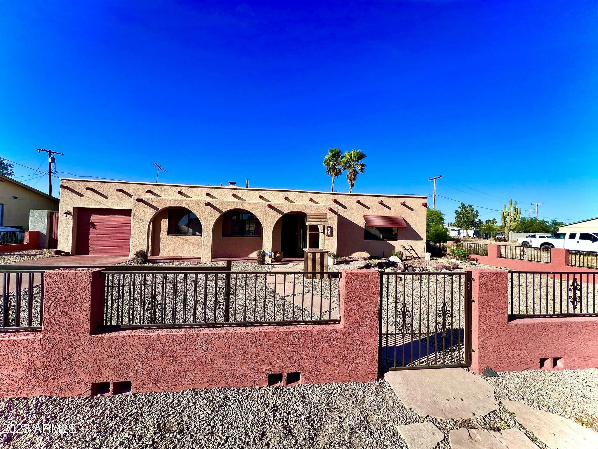 Property Photo:  257 Peretz Circle  AZ 85342 