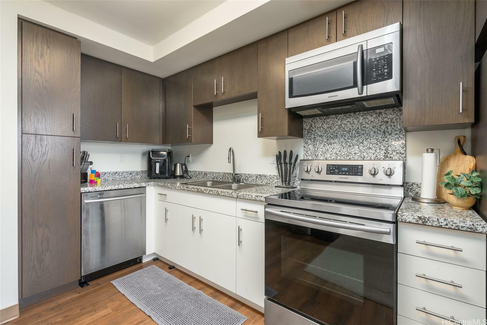 Property Photo: 988 Halekauwila Street 1811 HI 96814