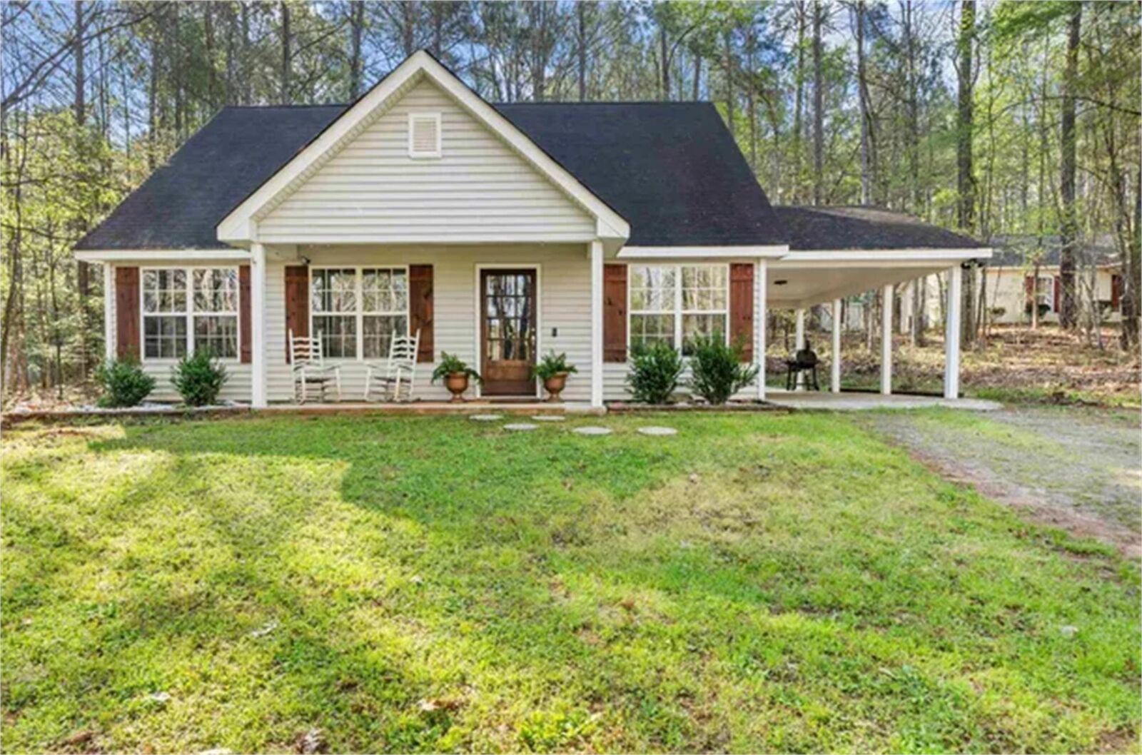 Property Photo:  146 East Riverbend Drive  GA 31024 