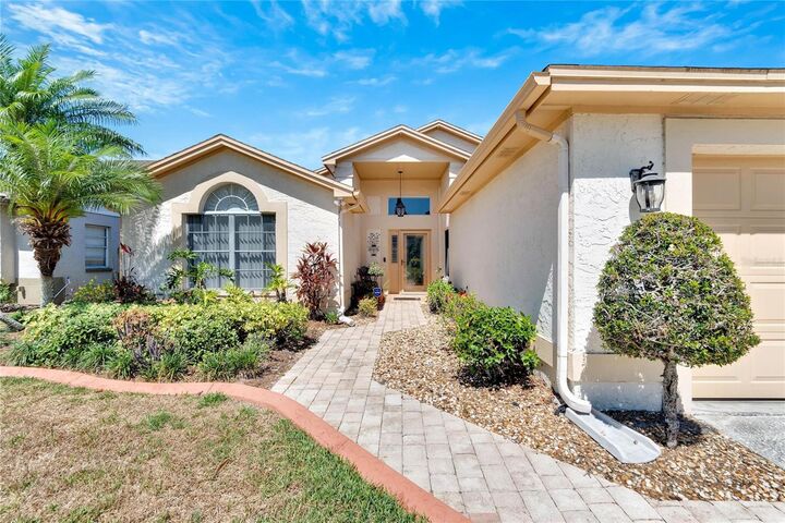 Property Photo:  1601 Westerly Drive  FL 33511 