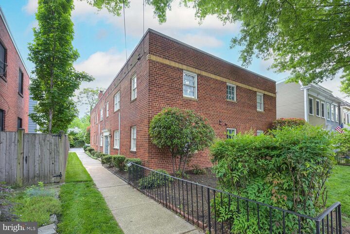 415 West Street N 2  Alexandria VA 22314 photo