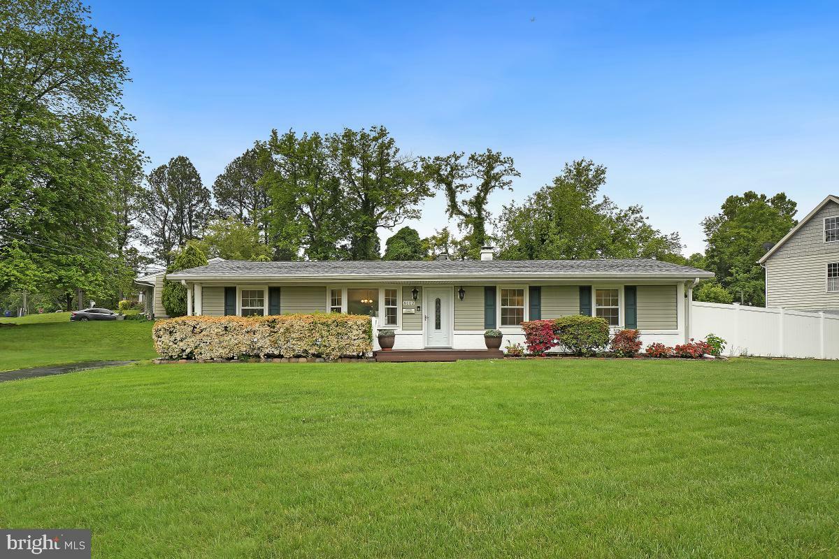 Property Photo:  8112 Russell Road  VA 22309 