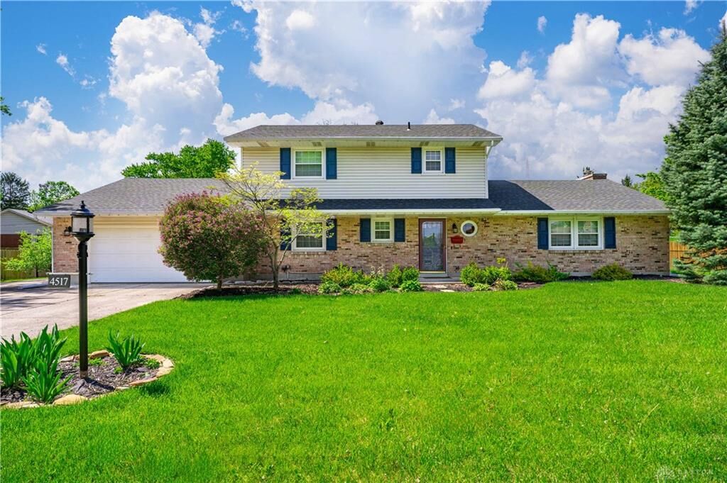 Property Photo: 4517 Wing View Lane OH 45429