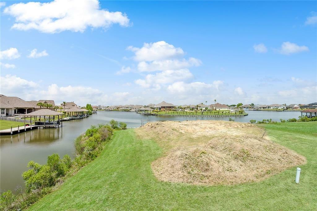 Property Photo:  1401 Clipper Island Road  LA 70458 