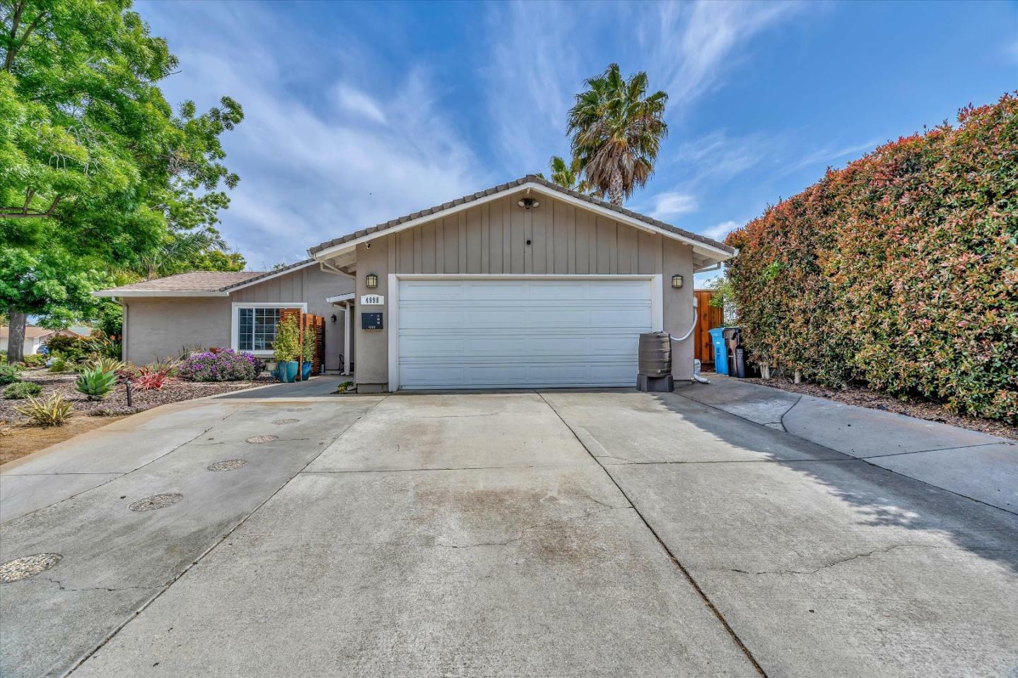 Property Photo:  4998 Avenida De Los Arboles  CA 95054 