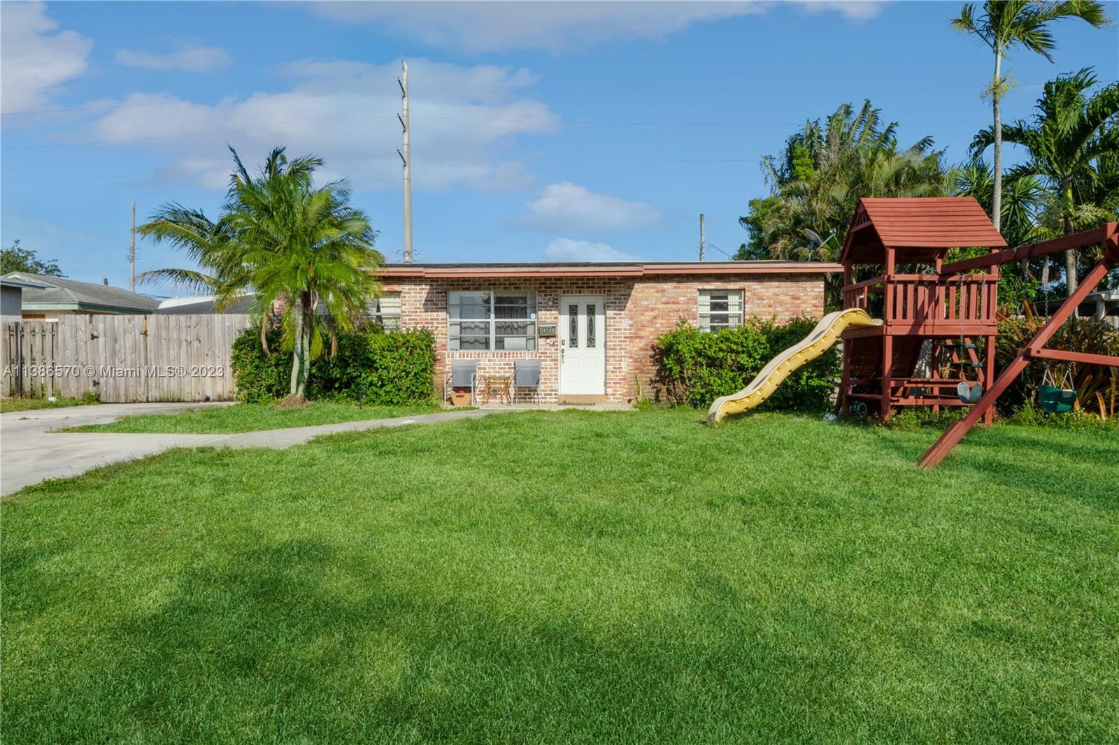 4300 NW 10th Ter  Oakland Park FL 33309 photo