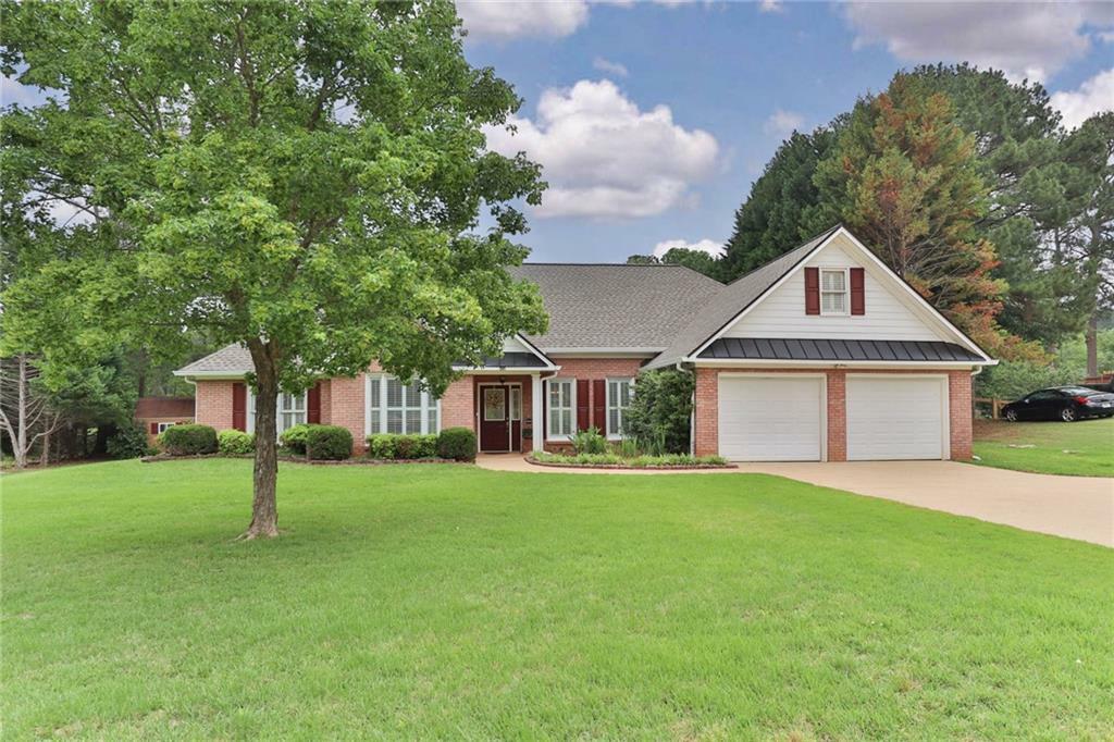 Property Photo: 106 Pond View Point GA 30240