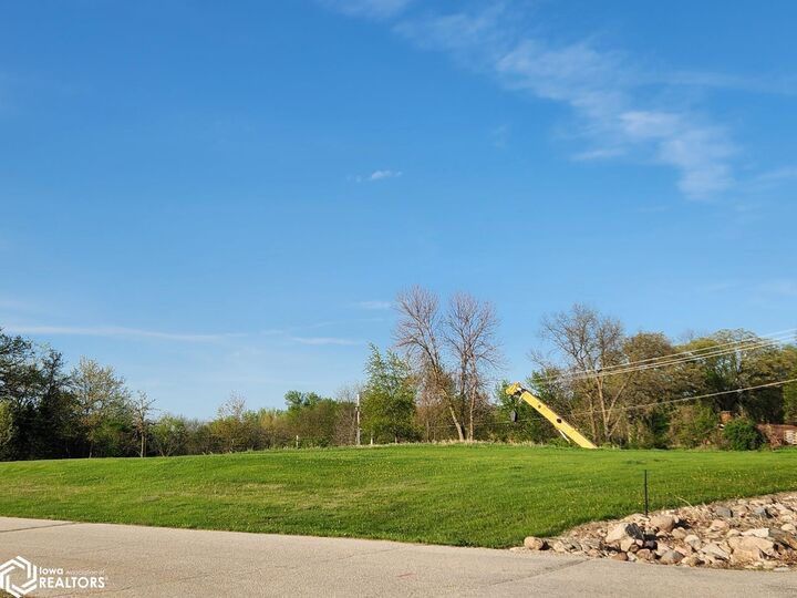 Property Photo: 202 Brickyard Court IA 50475