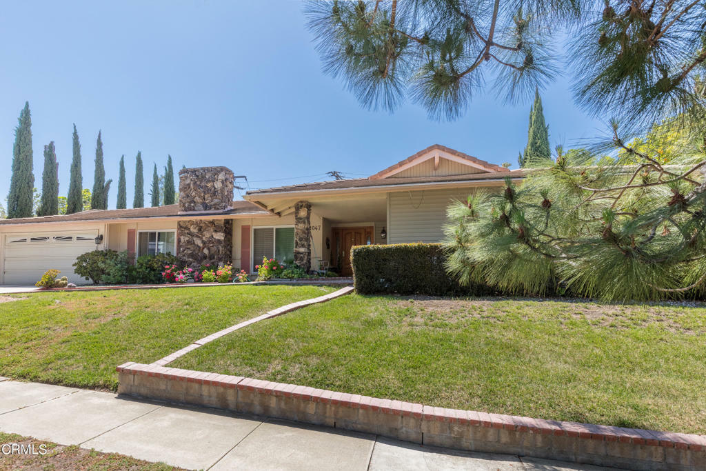 Property Photo:  1047 Warwick Avenue  CA 91360 