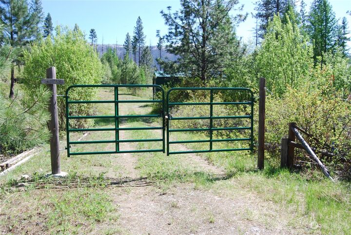 Property Photo: 150 Wild Turkey Lane WA 98849