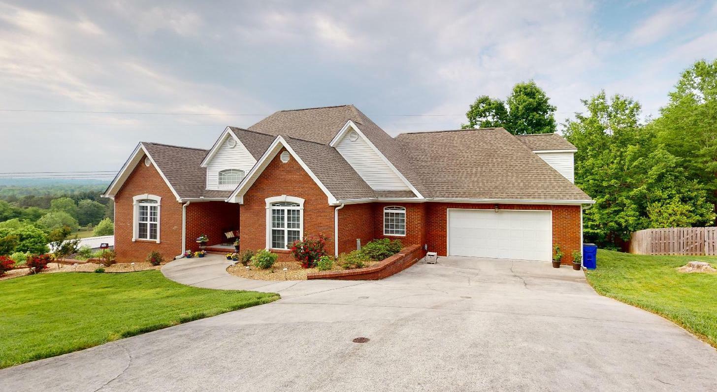 Property Photo:  842 Martin Drive NW  TN 37311 