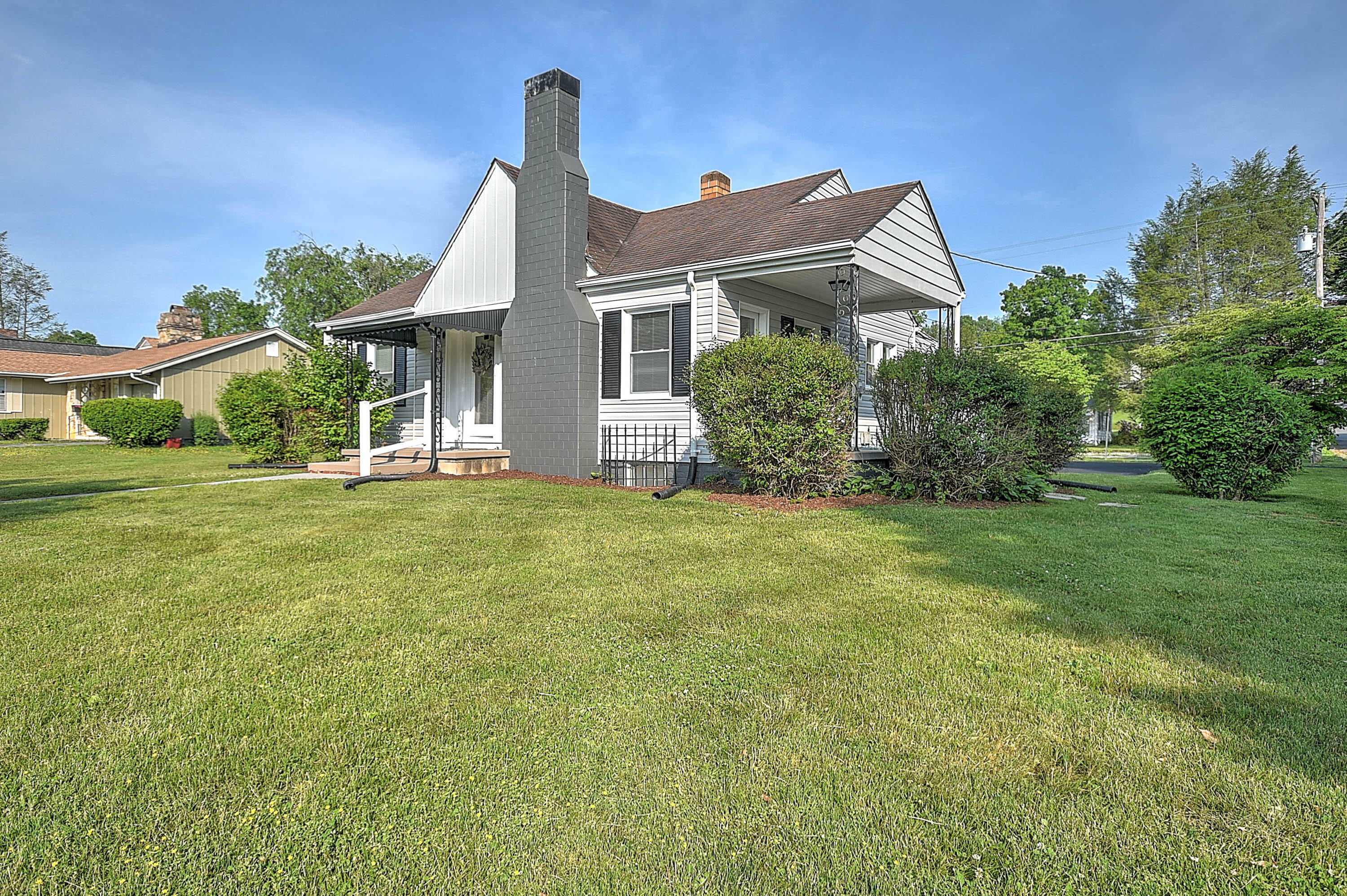 Property Photo:  715 East Unaka Avenue  TN 37601 