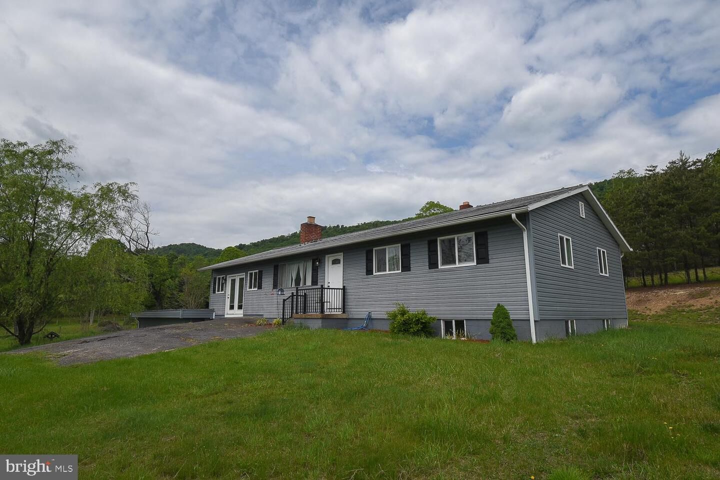 Property Photo:  9014 Knobley Road  WV 26726 