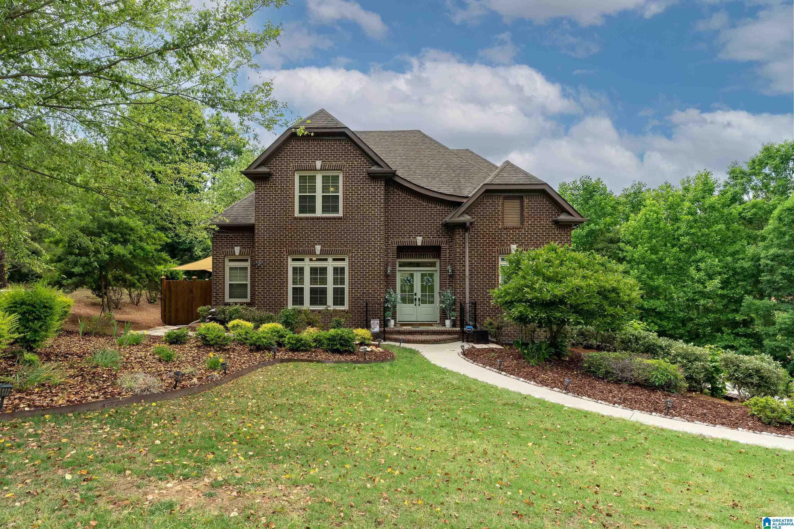 Property Photo: 114 Cottage Lane AL 35147