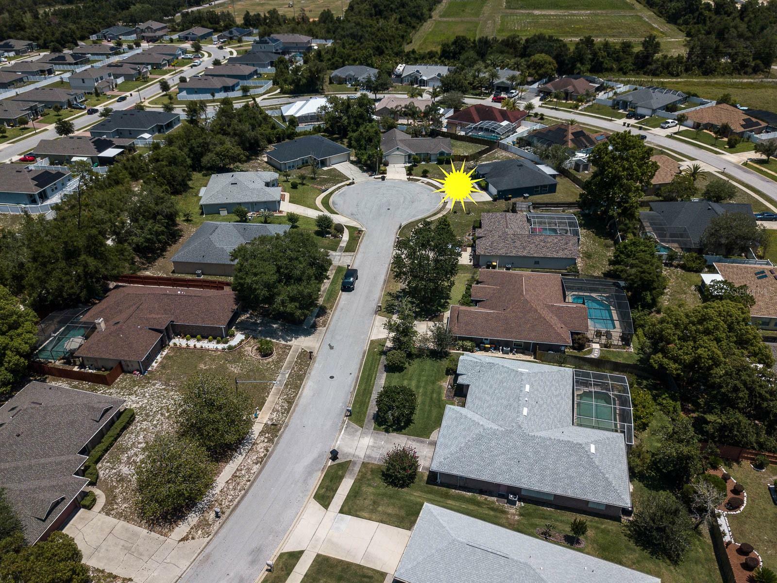 Property Photo: 828 White Birch Court FL 32763