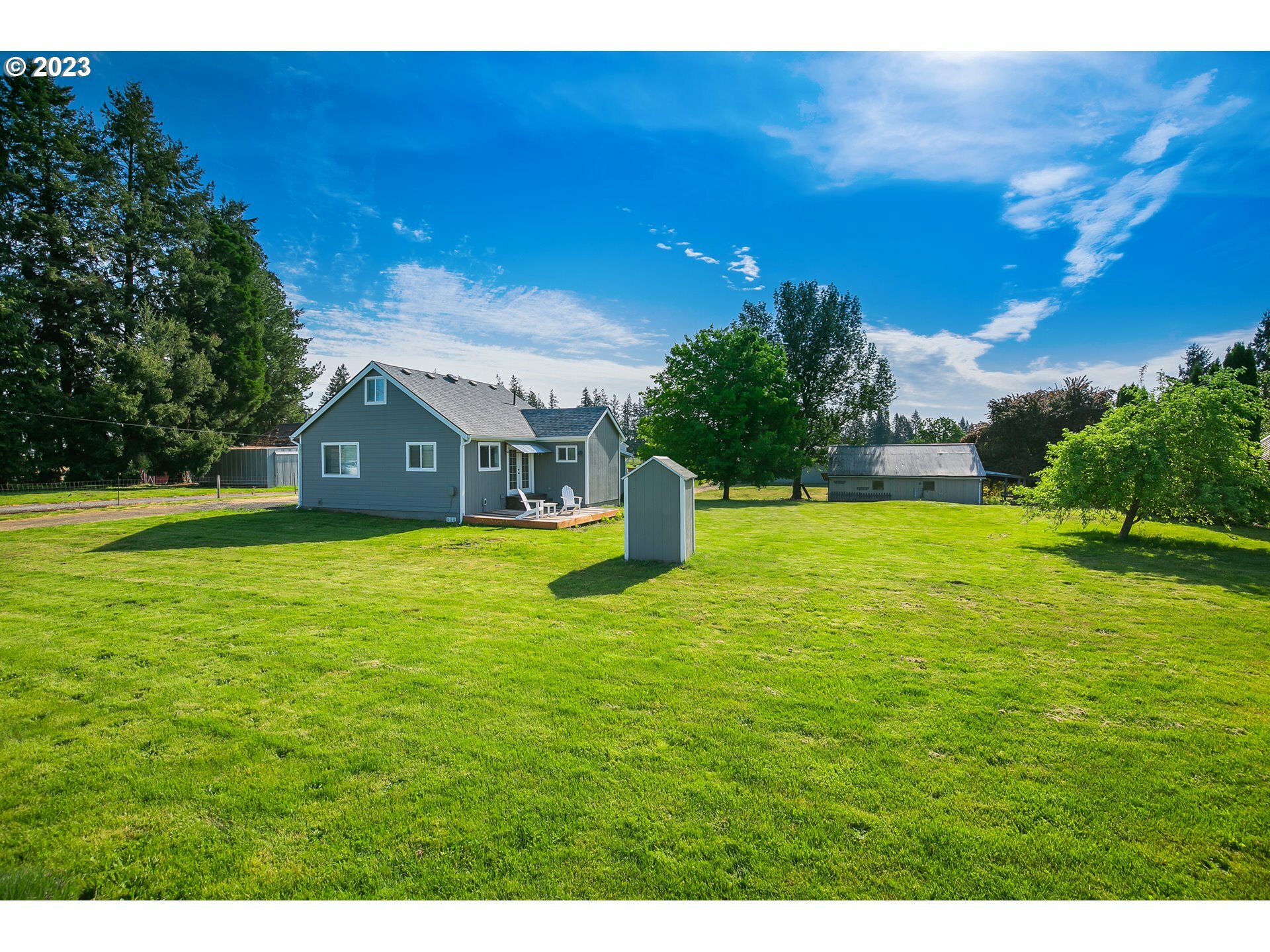 Property Photo: 3760 NE Grandhaven Dr OR 97128