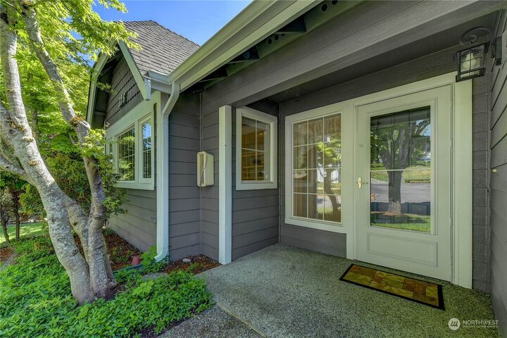 Property Photo:  4161 Providence Point Drive SE  WA 98029 