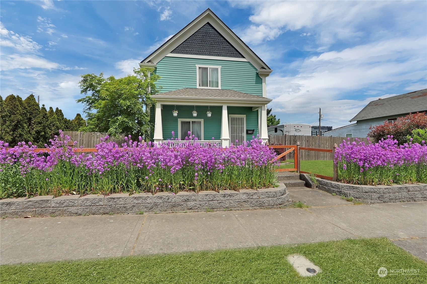 Property Photo:  1617 E 32nd Street  WA 98404 