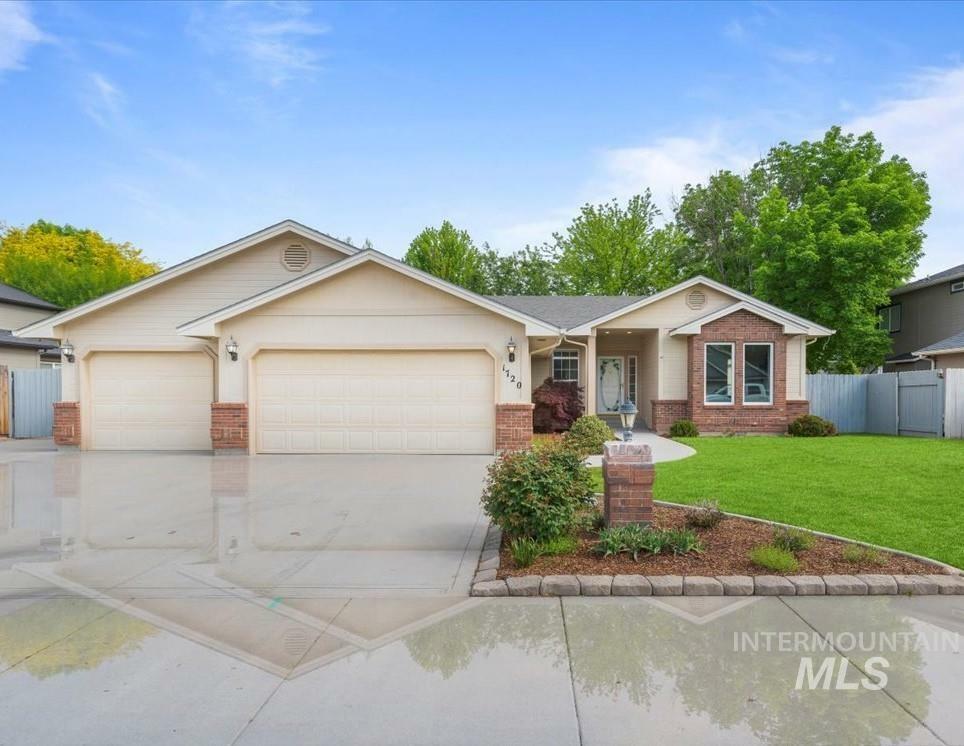 1720 E Summerfalls Dr  Meridian ID 83646 photo