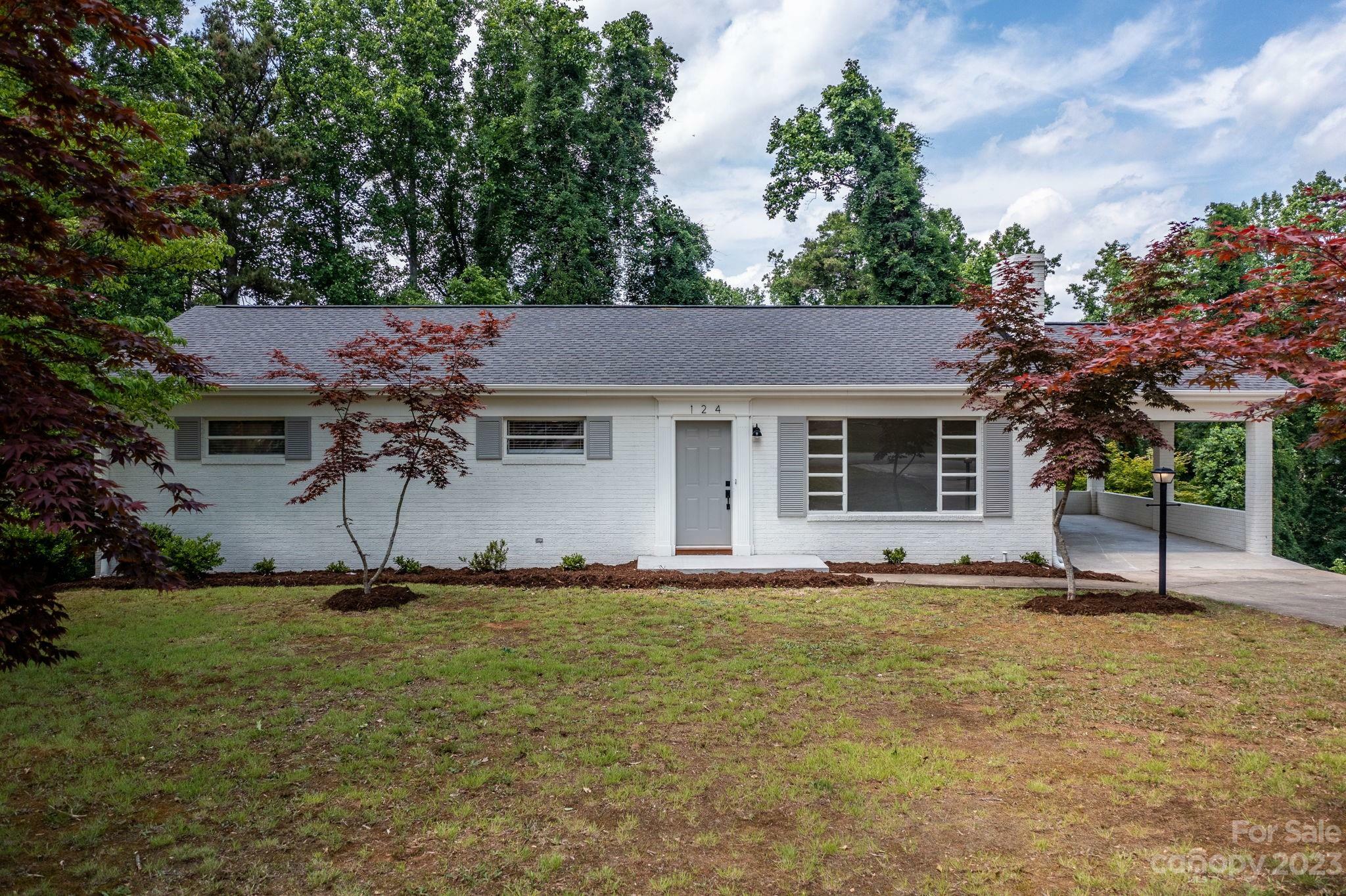 Property Photo: 124 28th Ave Drive NW NC 28601