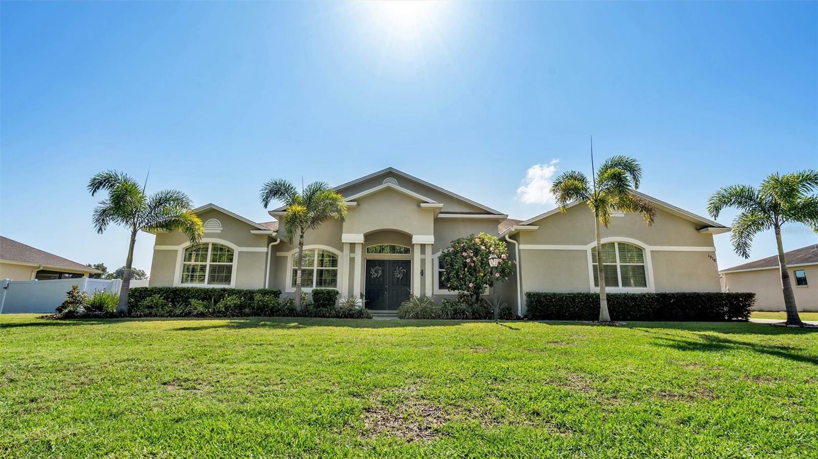 Property Photo:  1918 Griffin Trail  FL 33830 