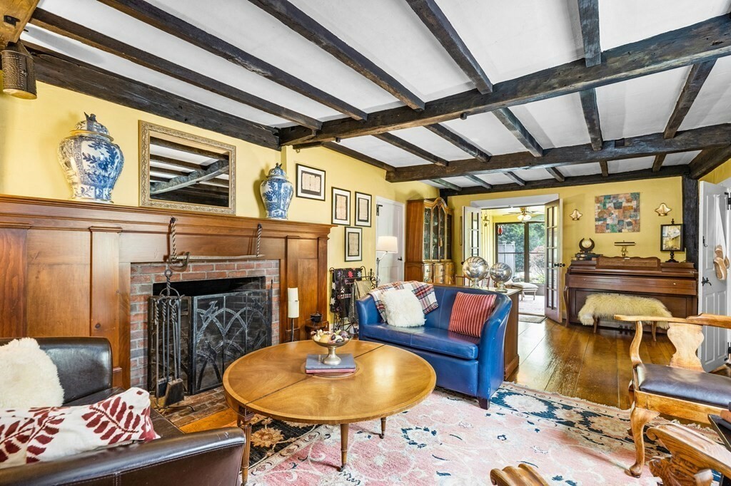 Property Photo: 11 Mann Hill Rd MA 02066