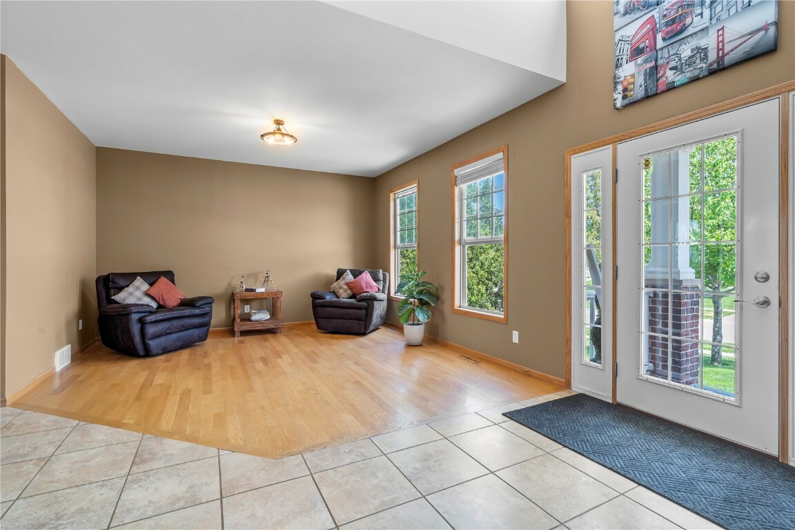 Property Photo: 164 Autumn Woods Dr NW IA 52405