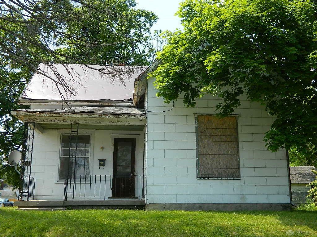 Property Photo:  501 N Yellow Springs Street  OH 45504 