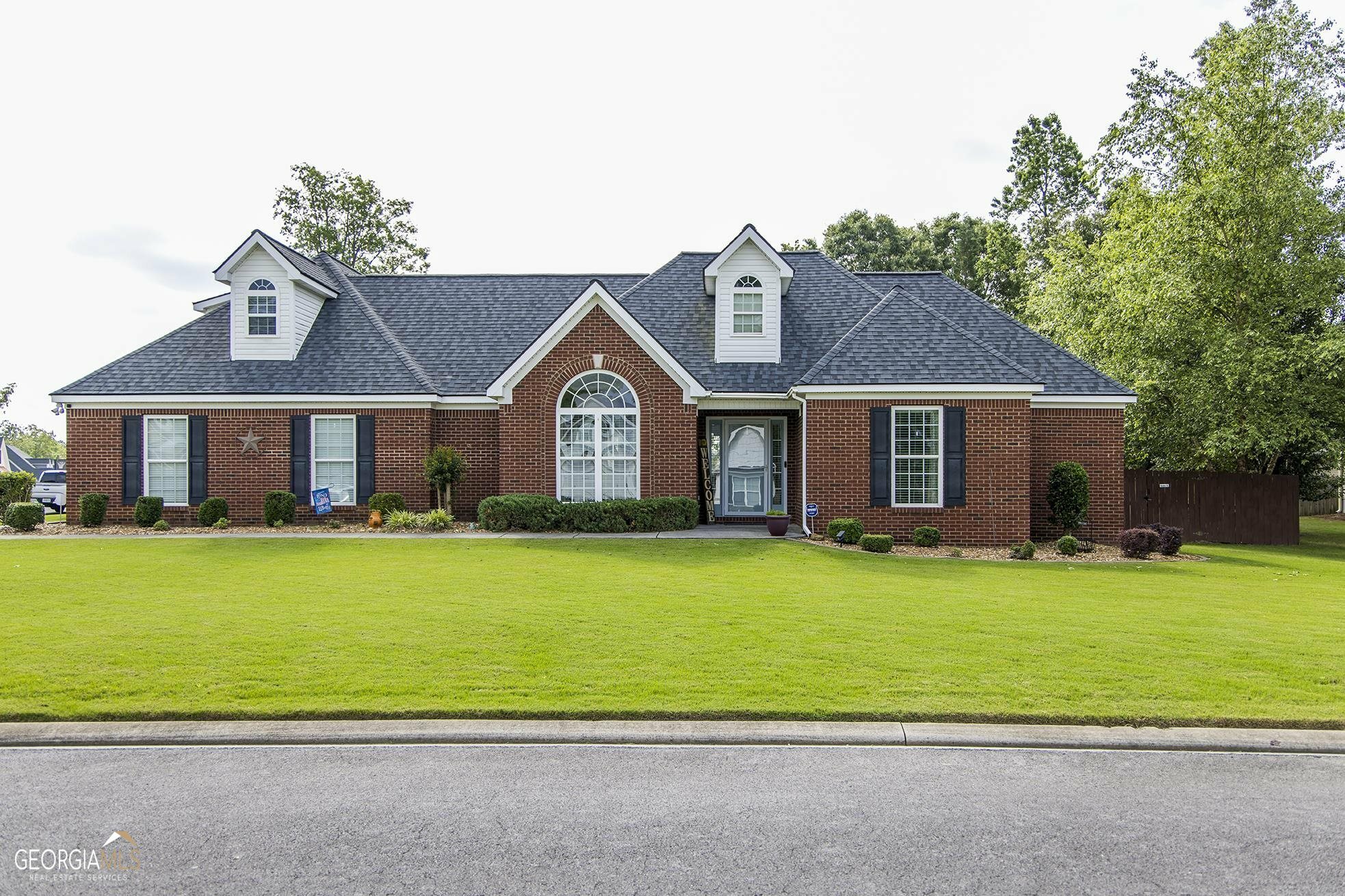 Property Photo:  2 Whistling Oaks Drive NE  GA 30165 