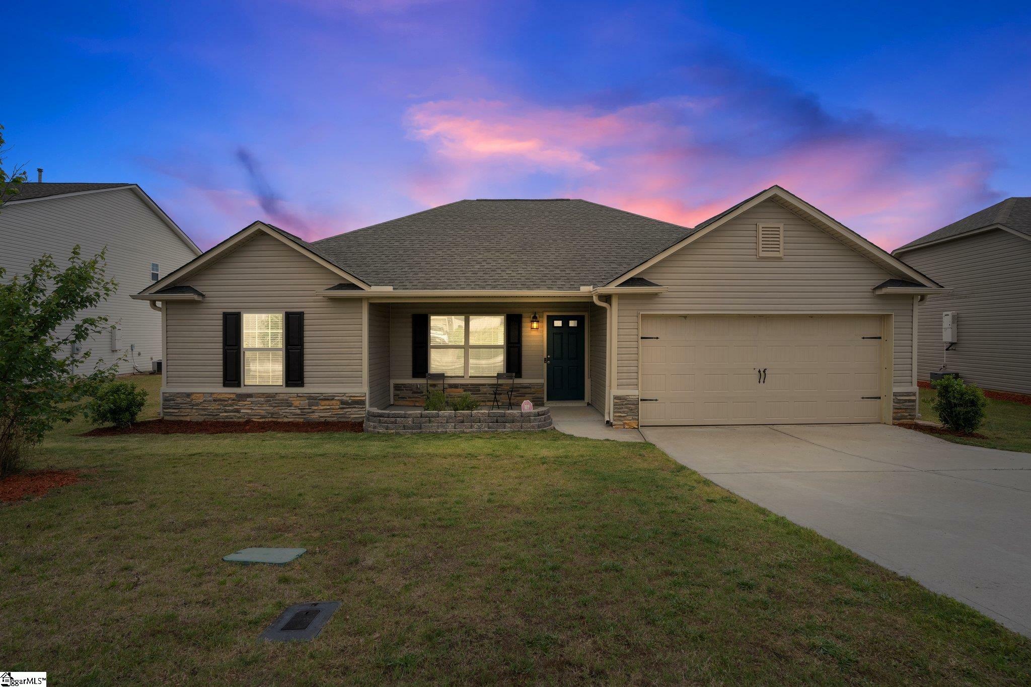 Property Photo:  8 Babbling Creek Court  SC 29644 