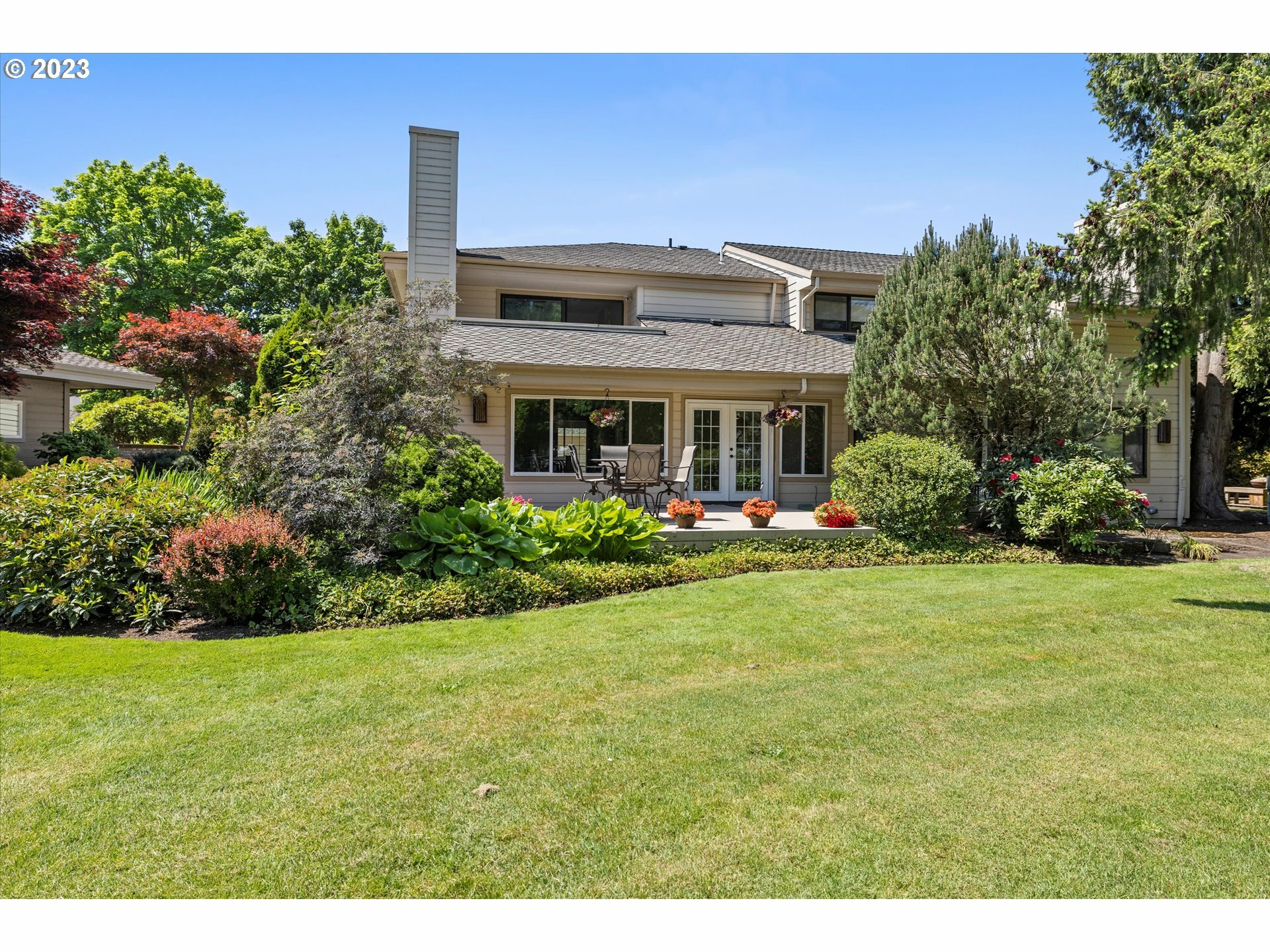 Property Photo: 32100 SW Boones Bend Rd OR 97070