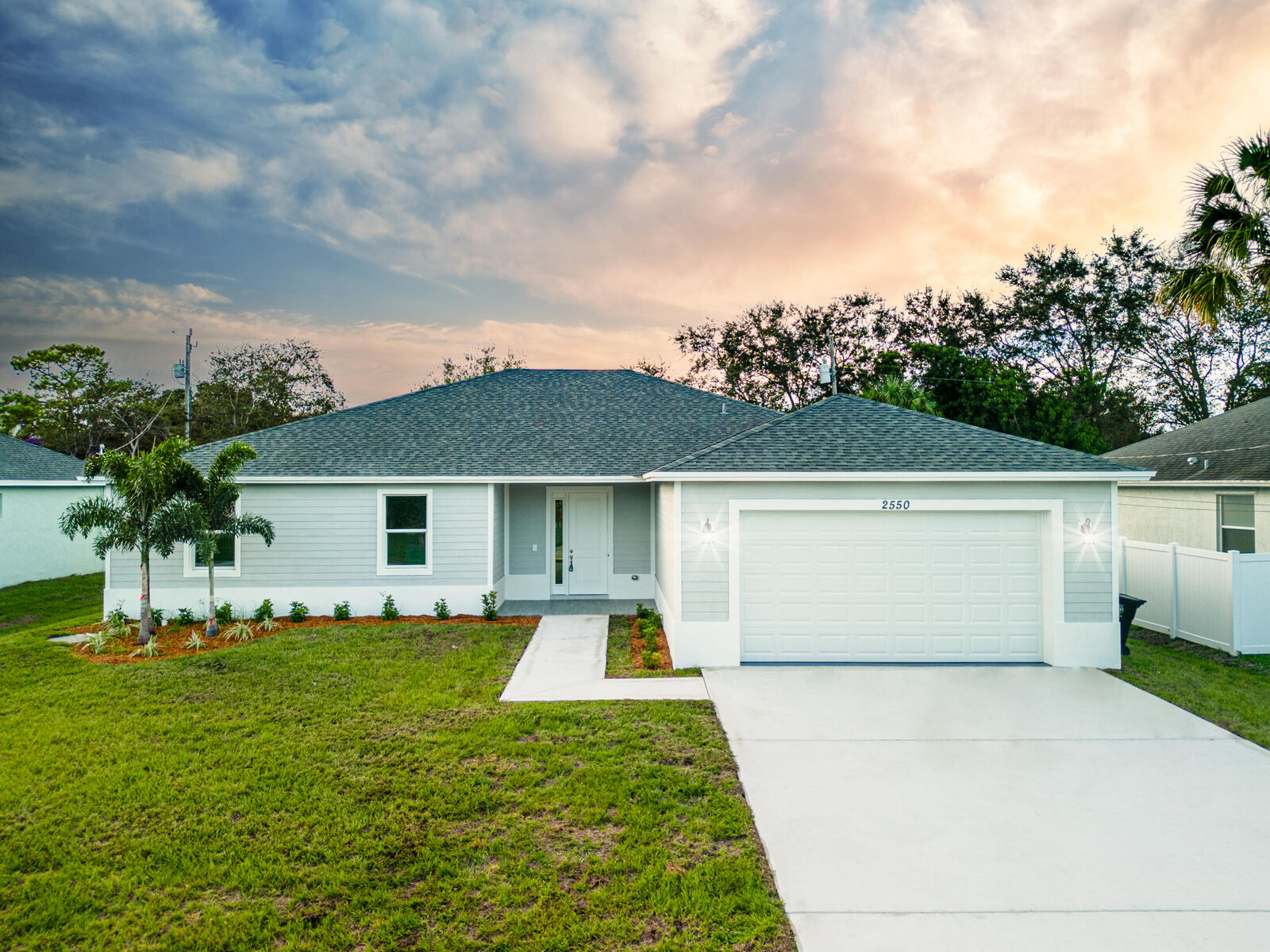Property Photo:  2213 SE Rich Street  FL 34984 