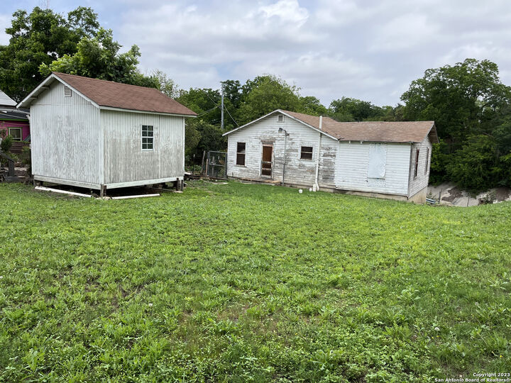 Property Photo: 124 Mildred TX 78214
