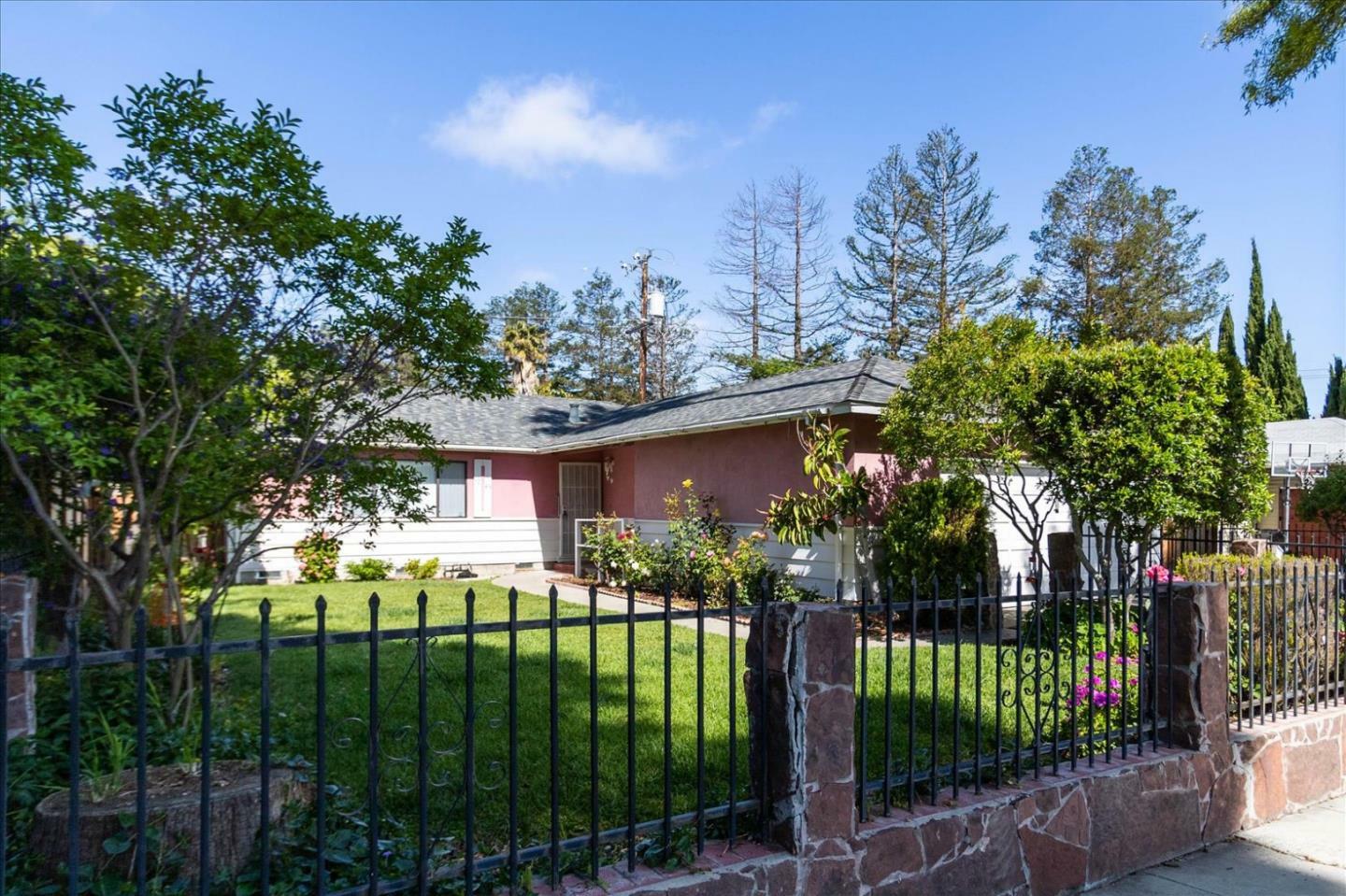 Property Photo:  1240 Oak Creek Way  CA 94089 