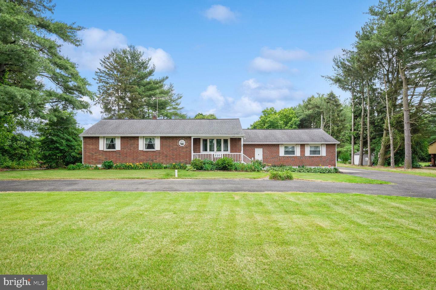 Property Photo:  120 Fish Pond Road  NJ 08080 