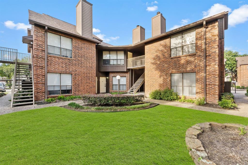 Property Photo:  3100 Walnut Bend Lane 303  TX 77042 