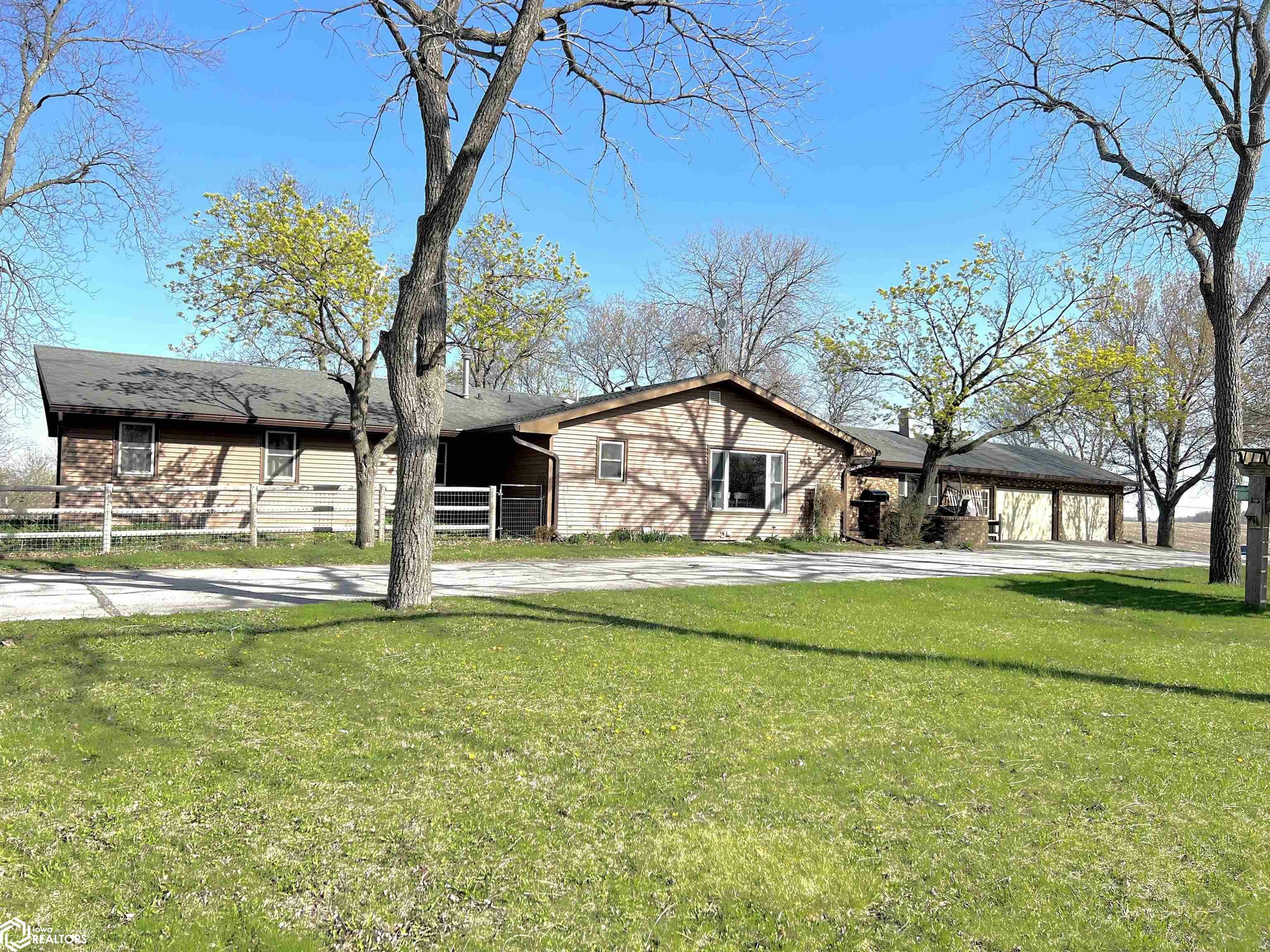 Property Photo:  19226 125th Street  IA 50006 