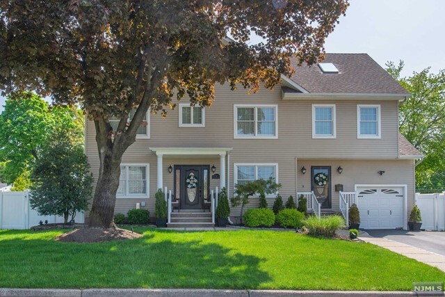 Property Photo:  8 Giannone Road  NJ 07470 